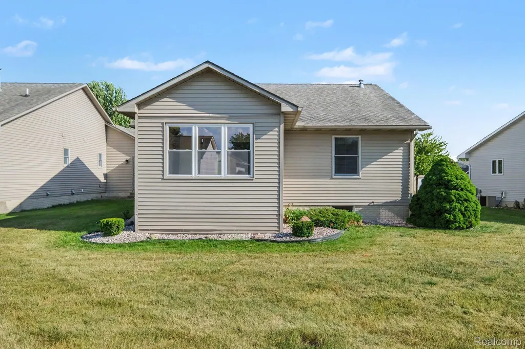 4392 Springbrook Drive Swartz Creek City MI 48473