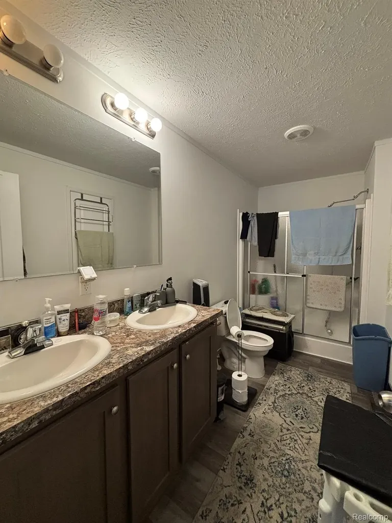 4101 S Sheridan Lennon Village MI 48449