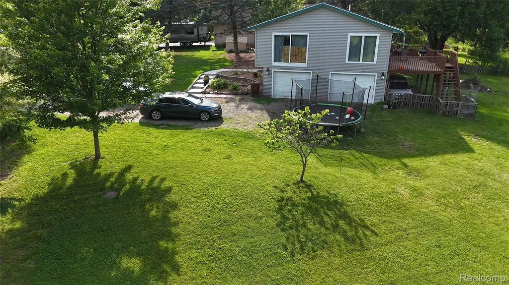 7915 Hillcrest Drive Sciota Township MI 48848