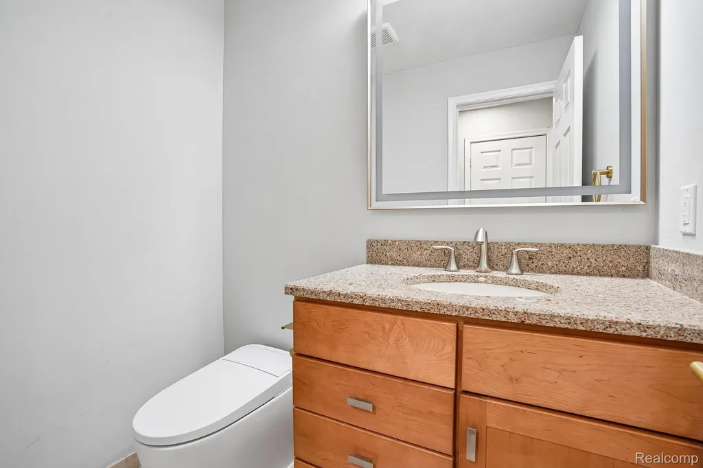 3874 Burkoff Drive Troy City MI 48084