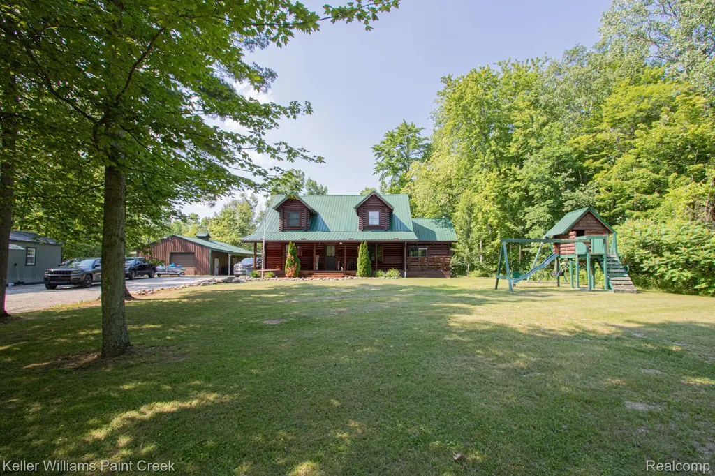 5104 Ravenswood Road Kimball Township MI 48074