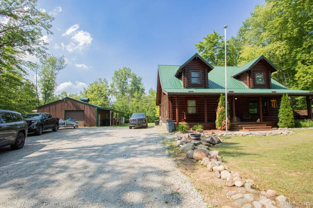 5104 Ravenswood Road Kimball Township MI 48074