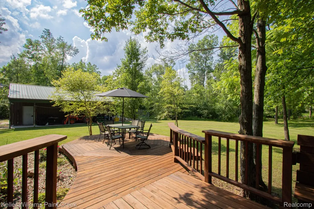 5104 Ravenswood Road Kimball Township MI 48074