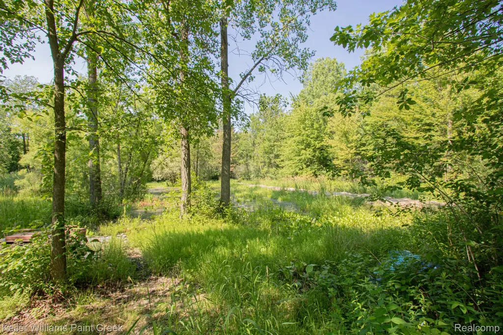 5104 Ravenswood Road Kimball Township MI 48074