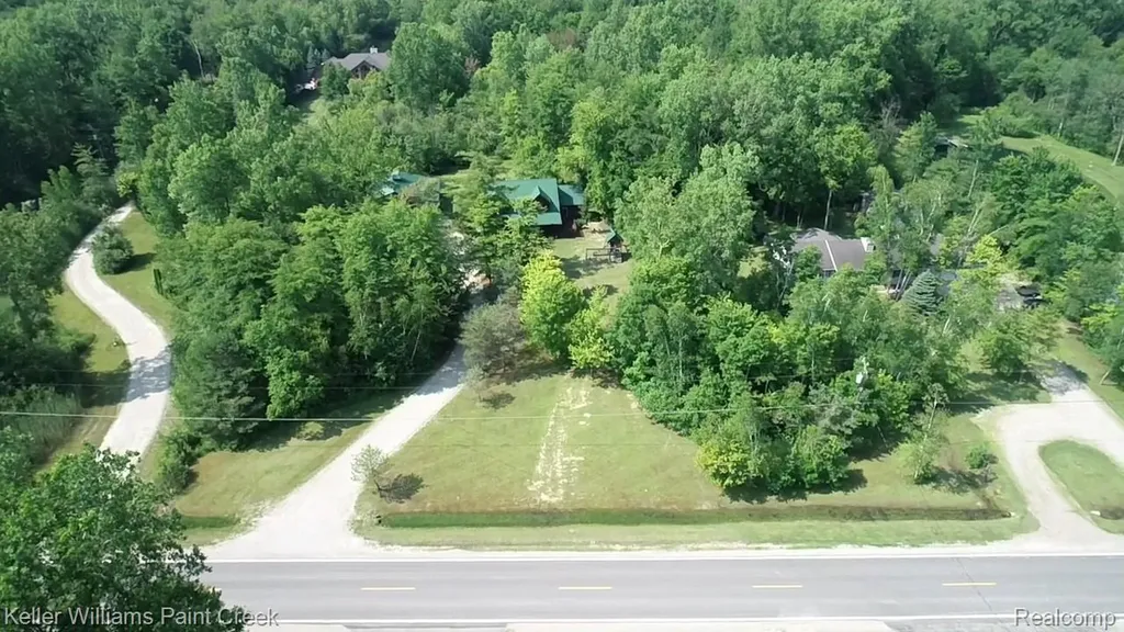 5104 Ravenswood Road Kimball Township MI 48074