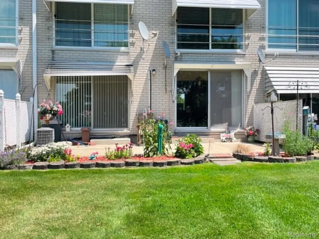 26965 Milford South Lyon City MI 48178