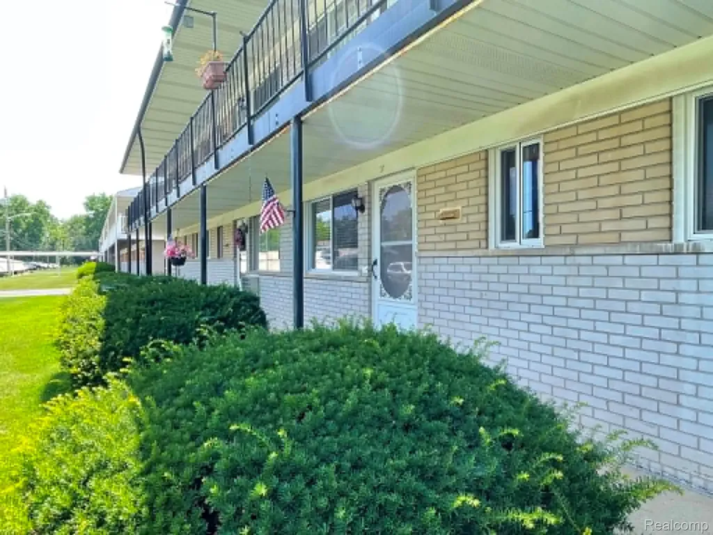26965 Milford South Lyon City MI 48178