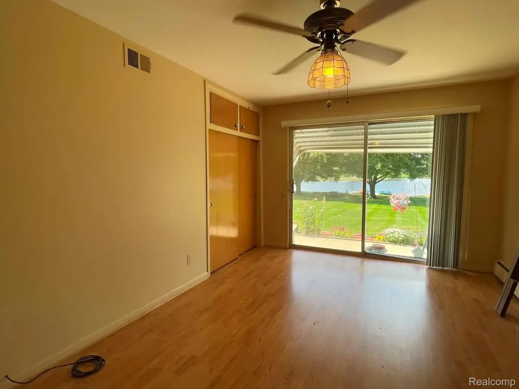 26965 Milford South Lyon City MI 48178