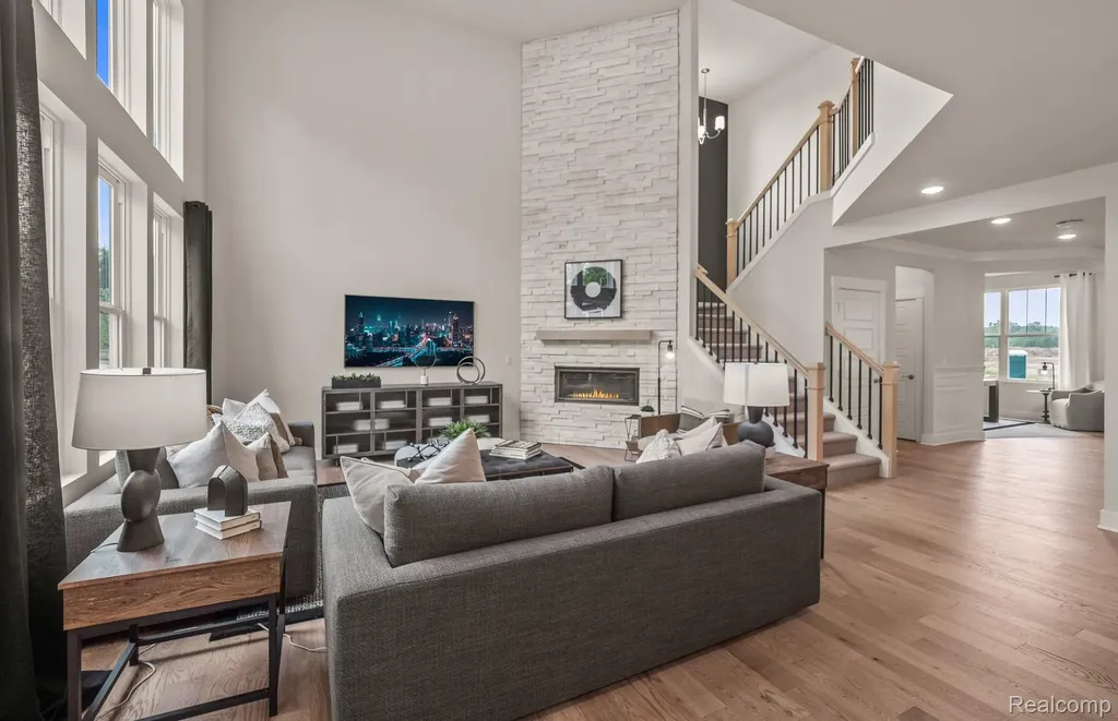 22546 Pondview Drive Macomb Township MI 48042