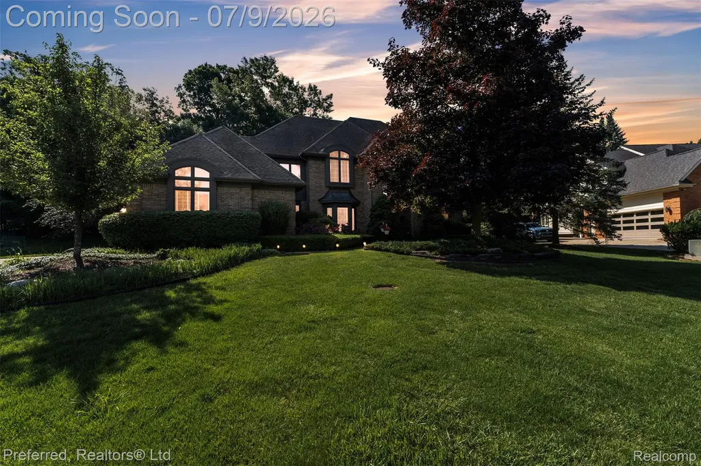 17649 Rolling Woods Circle Northville Township MI 48168