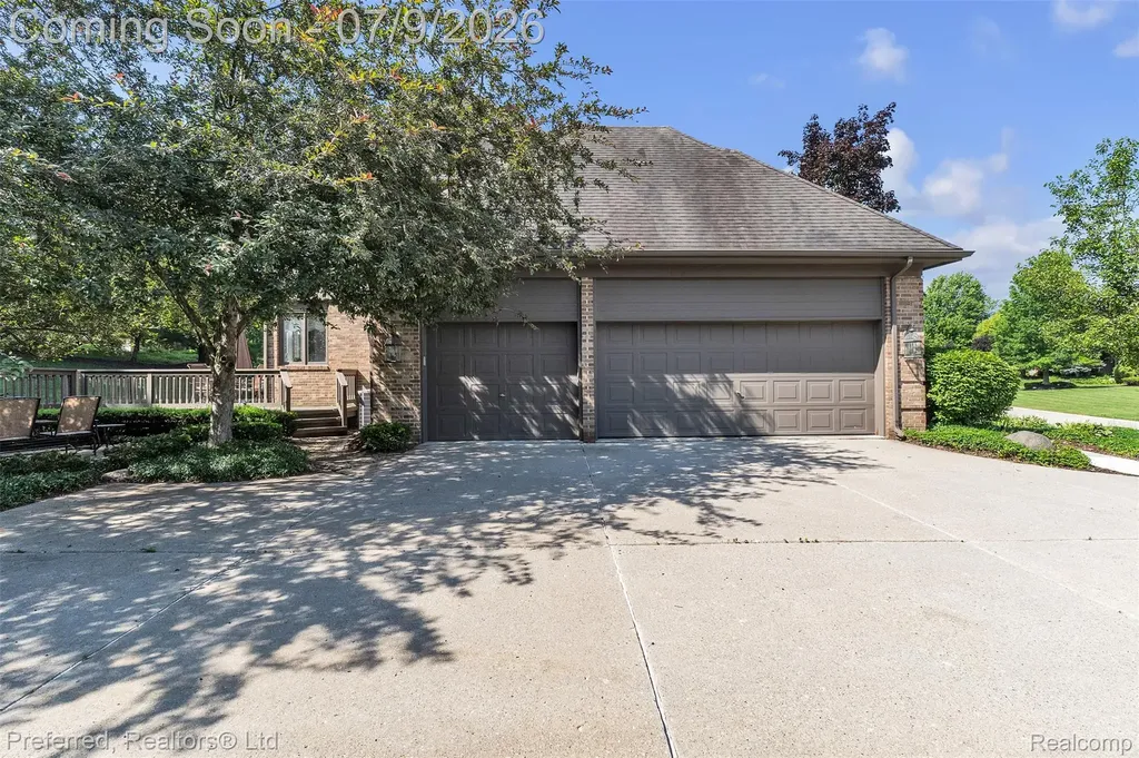 17649 Rolling Woods Circle Northville Township MI 48168