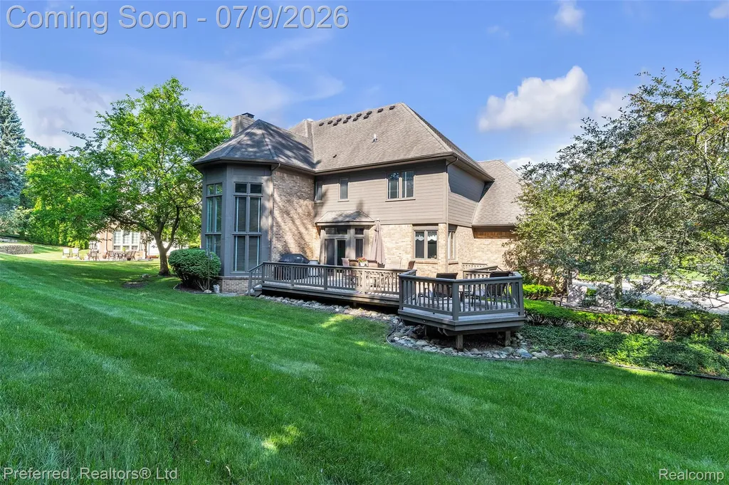 17649 Rolling Woods Circle Northville Township MI 48168