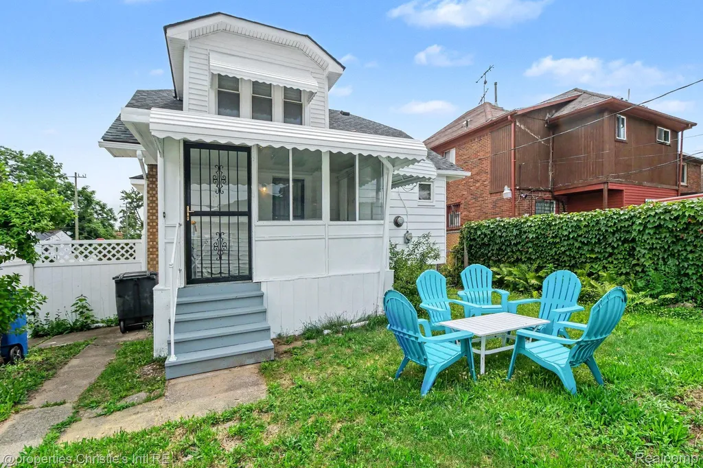 18315 Prairie Street Detroit City MI 48221