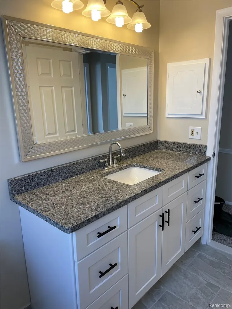 31335 Rayburn Street Livonia City MI 48154