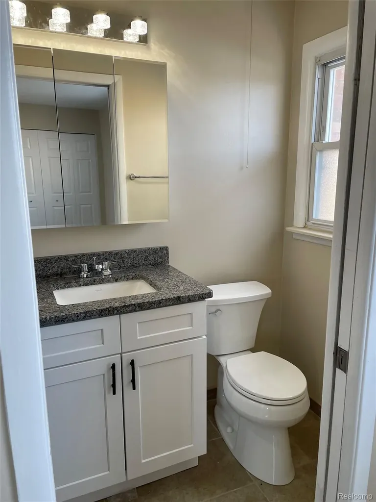 31335 Rayburn Street Livonia City MI 48154