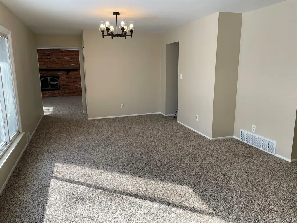 31335 Rayburn Street Livonia City MI 48154