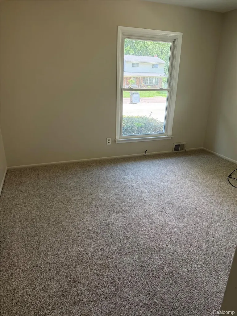 31335 Rayburn Street Livonia City MI 48154
