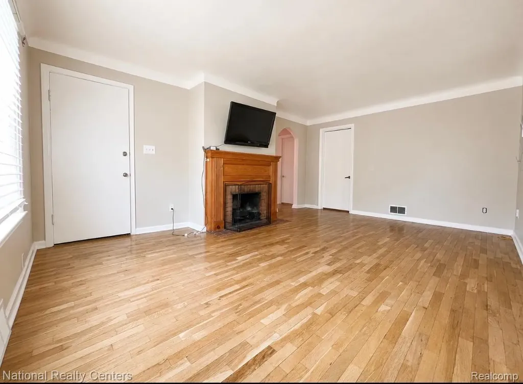 1142 Lilac Avenue East Lansing City MI 48823