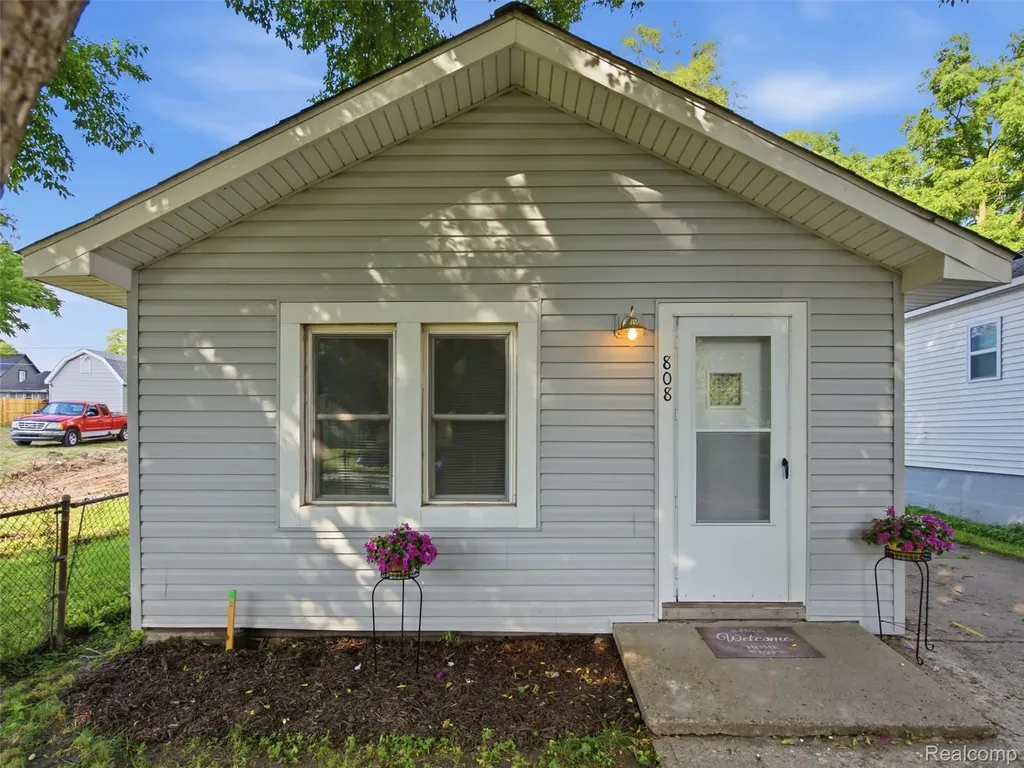808 Corwin Court Pontiac City MI 48340