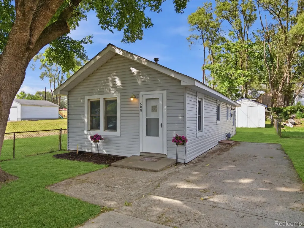 808 Corwin Court Pontiac City MI 48340