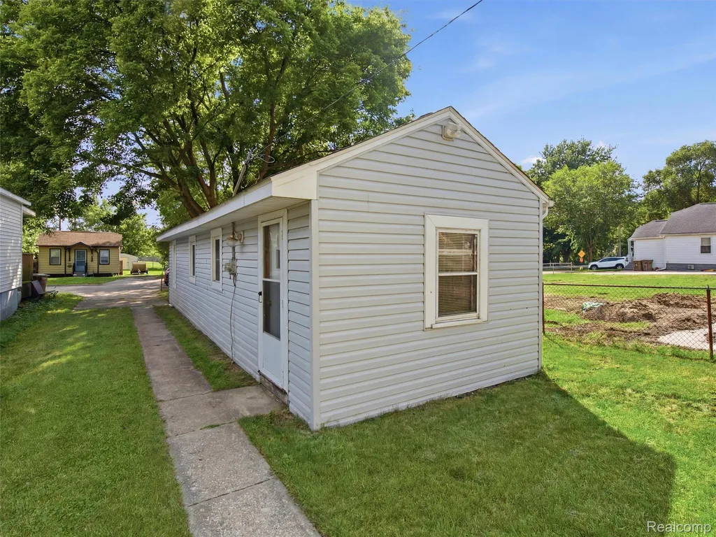 808 Corwin Court Pontiac City MI 48340