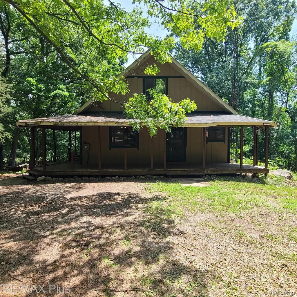 10120 Nimphie Road Tyrone Township MI 48430