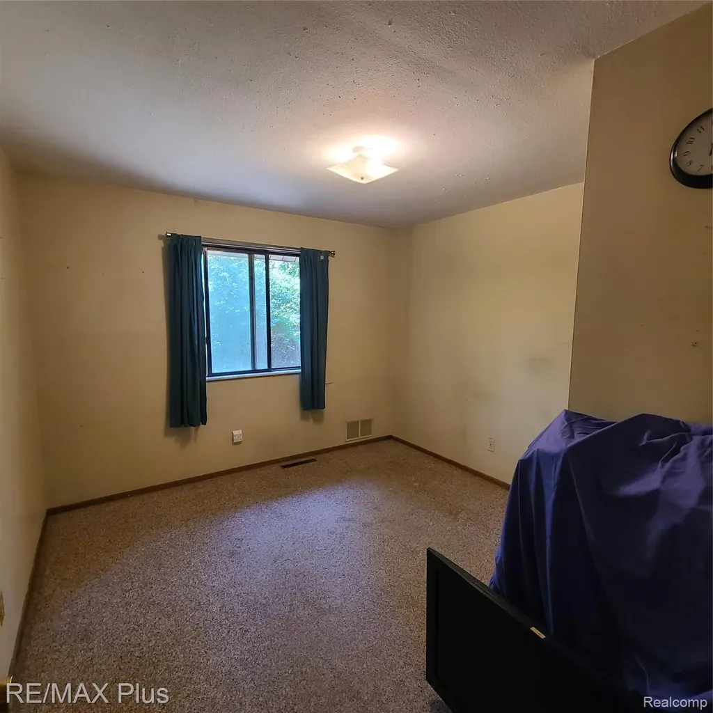 10120 Nimphie Road Tyrone Township MI 48430