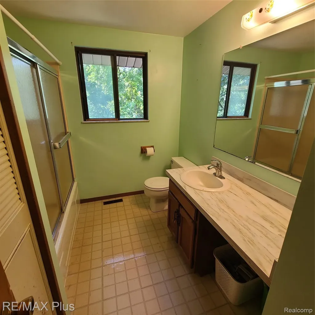 10120 Nimphie Road Tyrone Township MI 48430