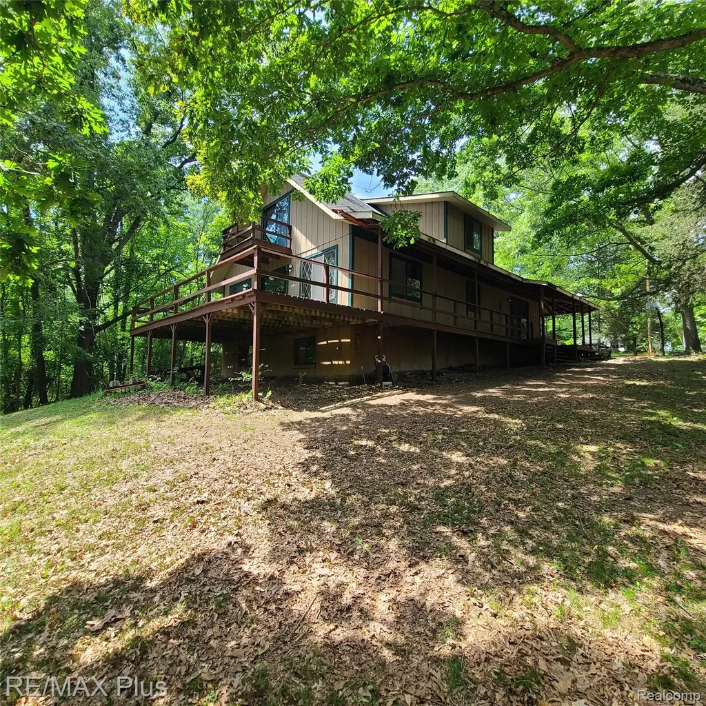 10120 Nimphie Road Tyrone Township MI 48430