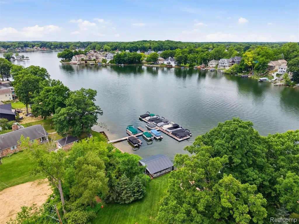 7495 Kovacs Drive Argentine Township MI 48451