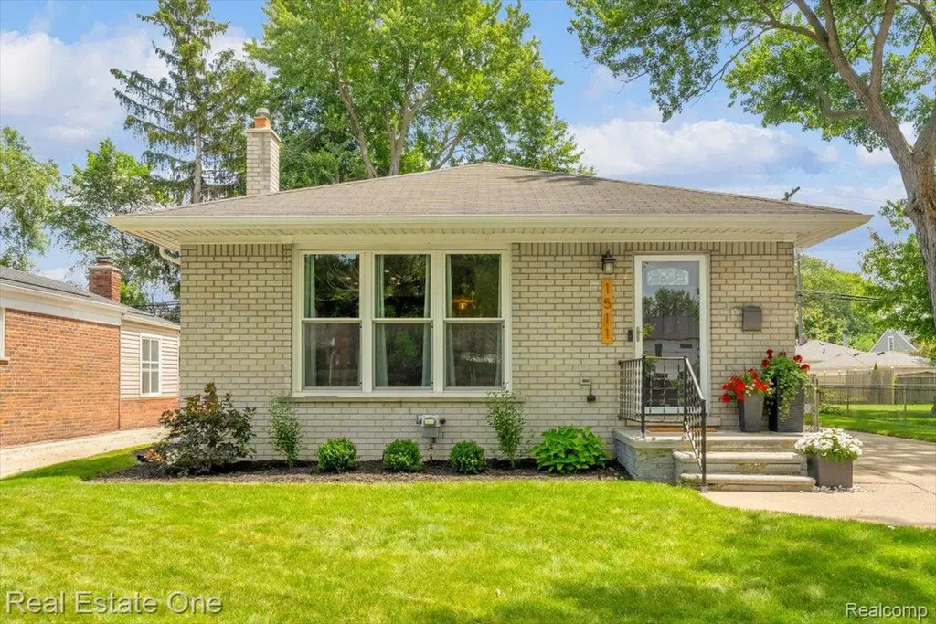 1511 S Wilson Avenue Royal Oak City MI 48067