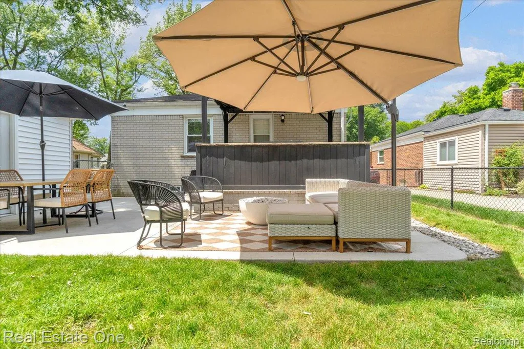 1511 S Wilson Avenue Royal Oak City MI 48067