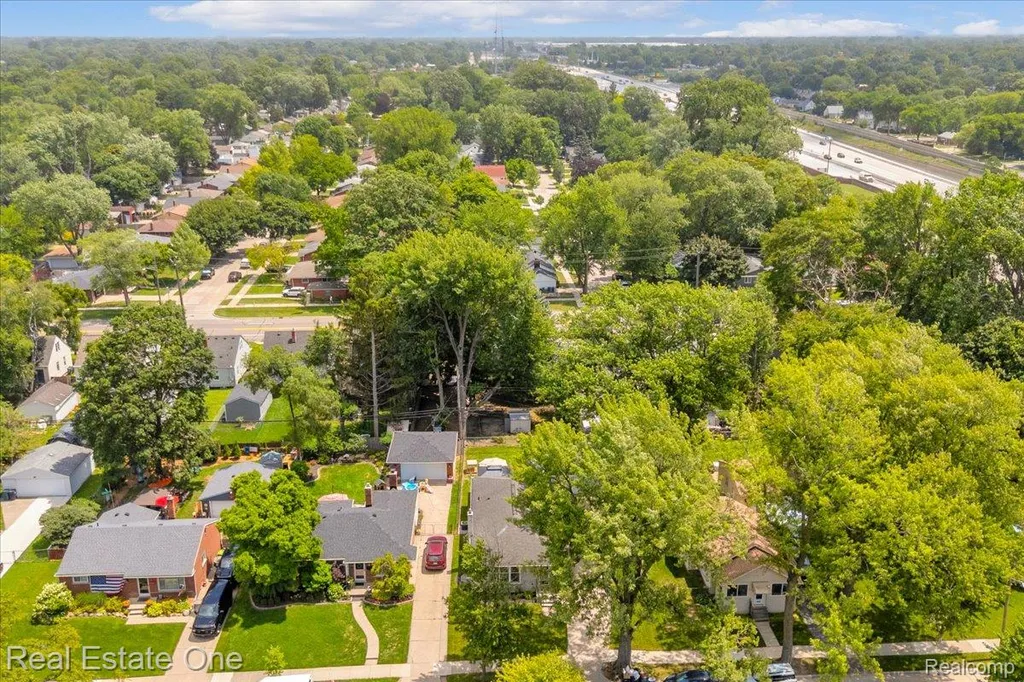1511 S Wilson Avenue Royal Oak City MI 48067
