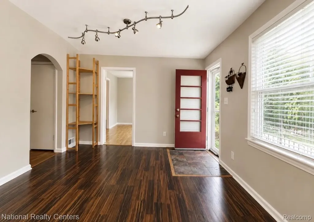 1142 Lilac Avenue East Lansing City MI 48823