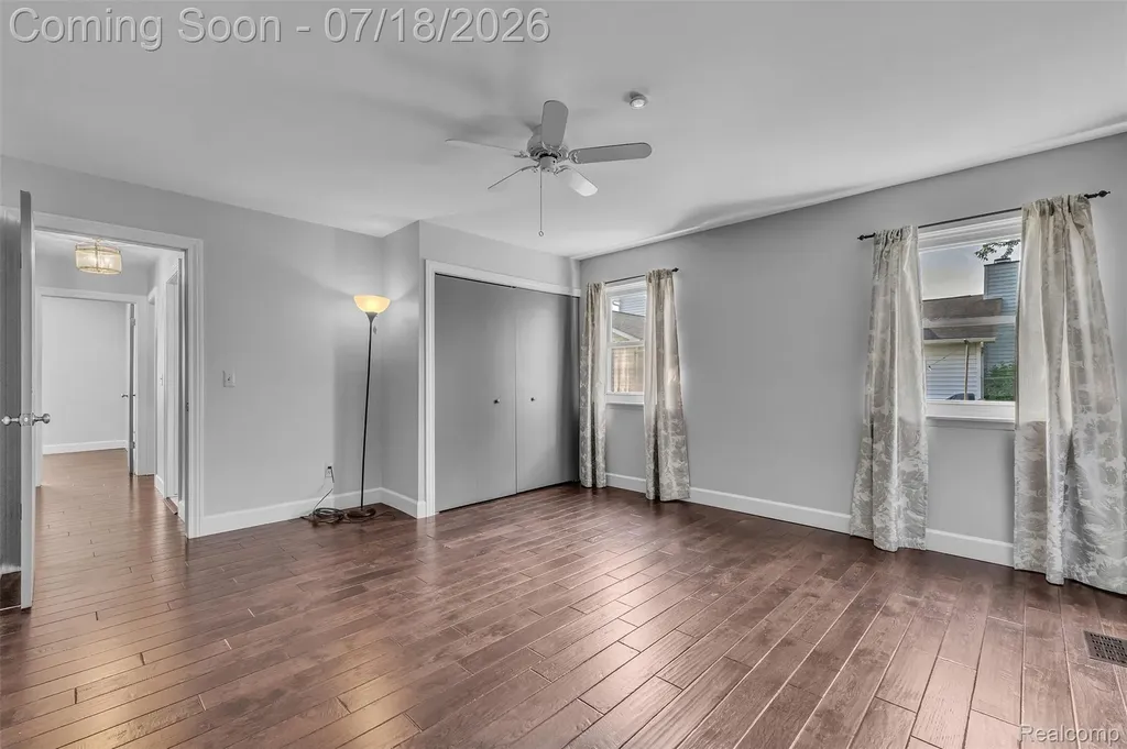 33 Foxboro Drive Rochester Hills City MI 48309