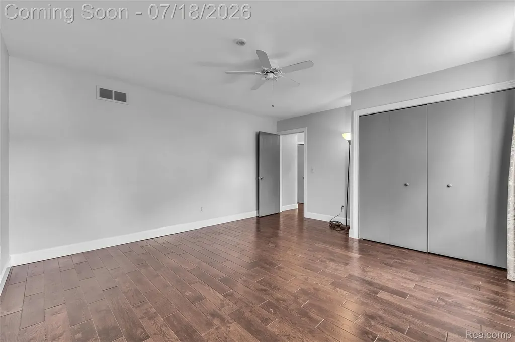 33 Foxboro Drive Rochester Hills City MI 48309