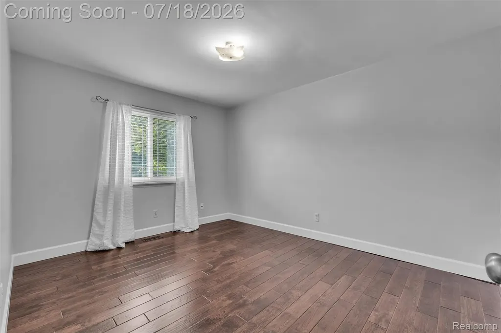 33 Foxboro Drive Rochester Hills City MI 48309