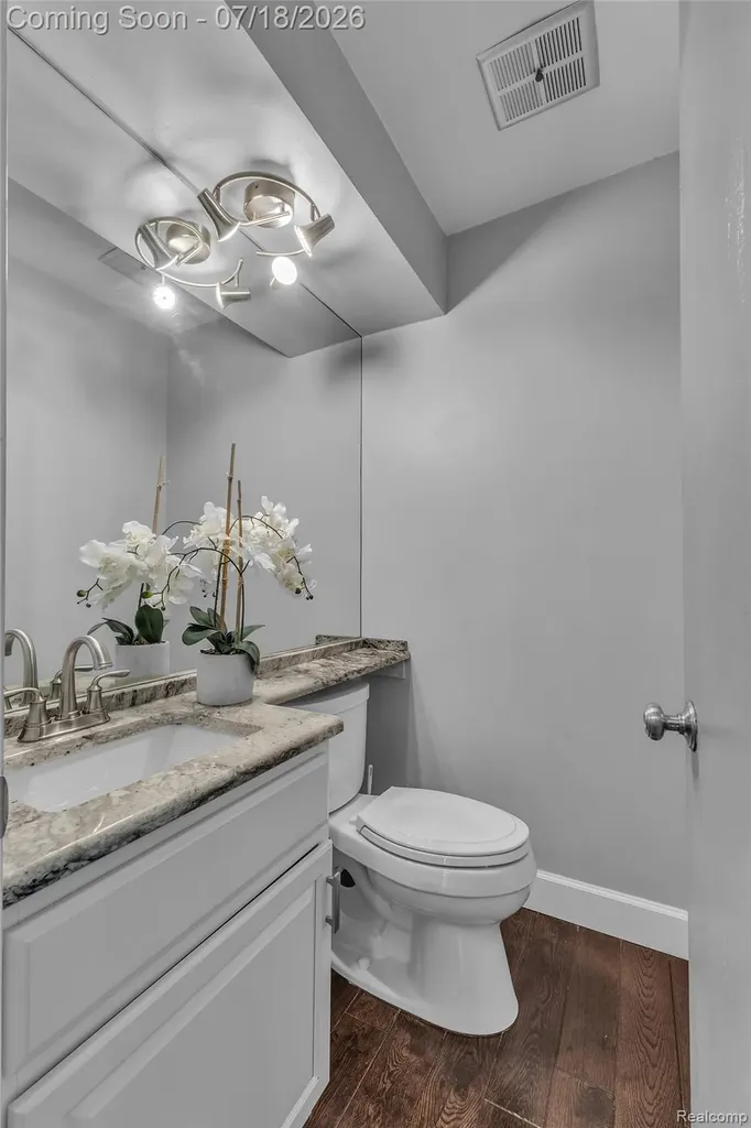 33 Foxboro Drive Rochester Hills City MI 48309