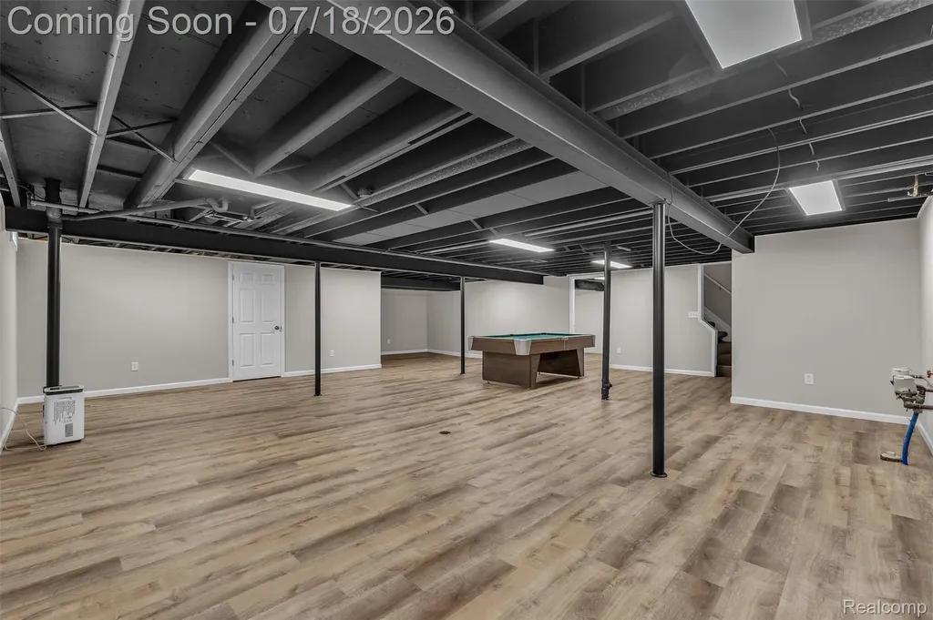33 Foxboro Drive Rochester Hills City MI 48309
