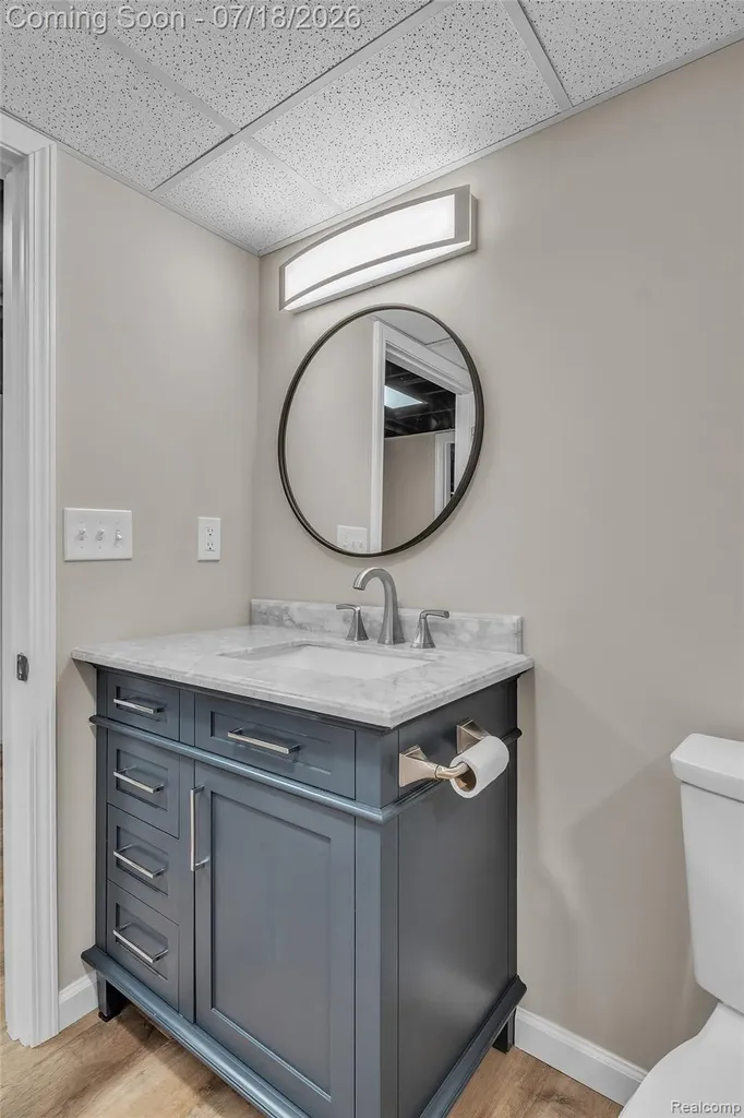 33 Foxboro Drive Rochester Hills City MI 48309