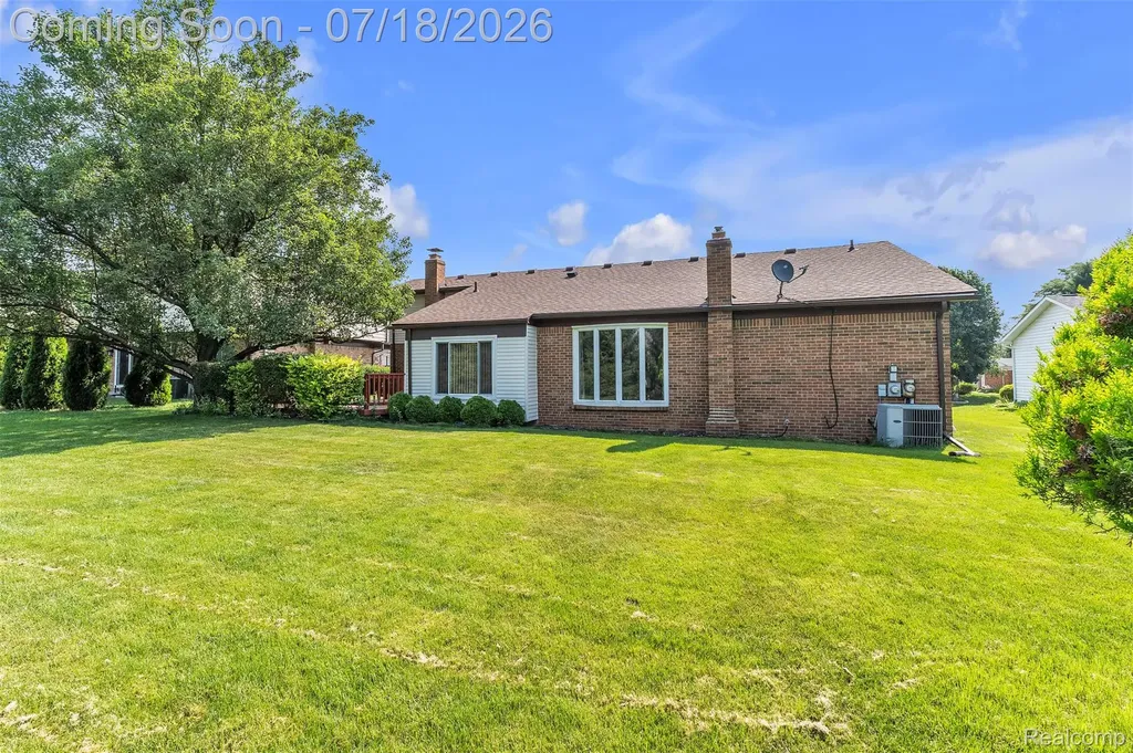 33 Foxboro Drive Rochester Hills City MI 48309