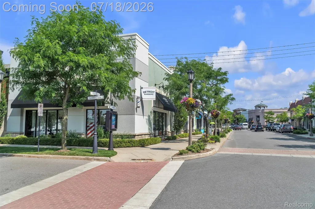 33 Foxboro Drive Rochester Hills City MI 48309