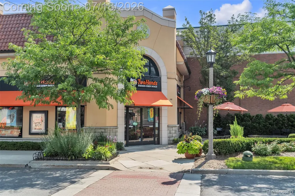 33 Foxboro Drive Rochester Hills City MI 48309