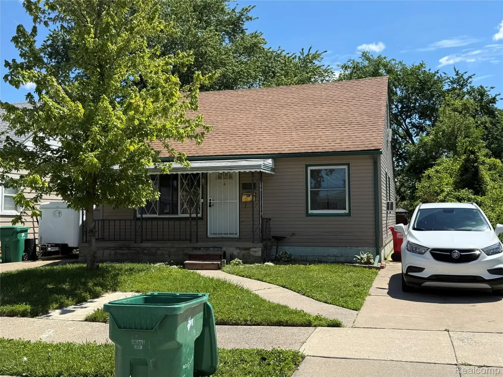 24646 Grove Avenue Eastpointe City MI 48021