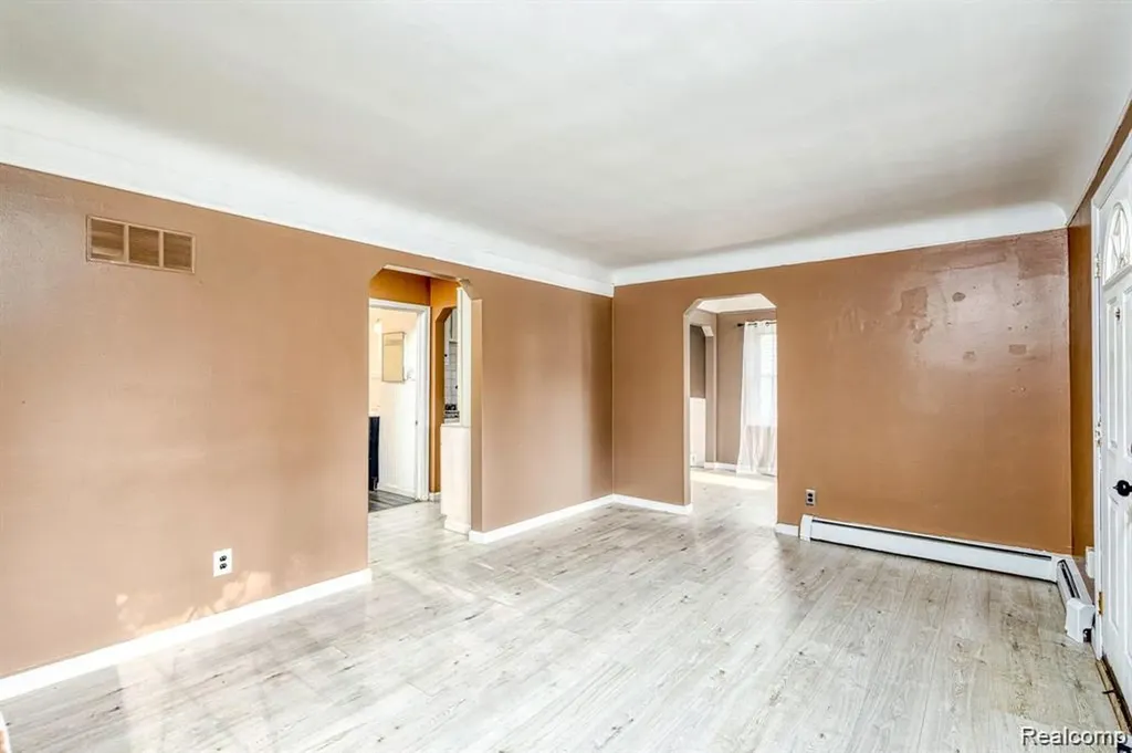 24646 Grove Avenue Eastpointe City MI 48021