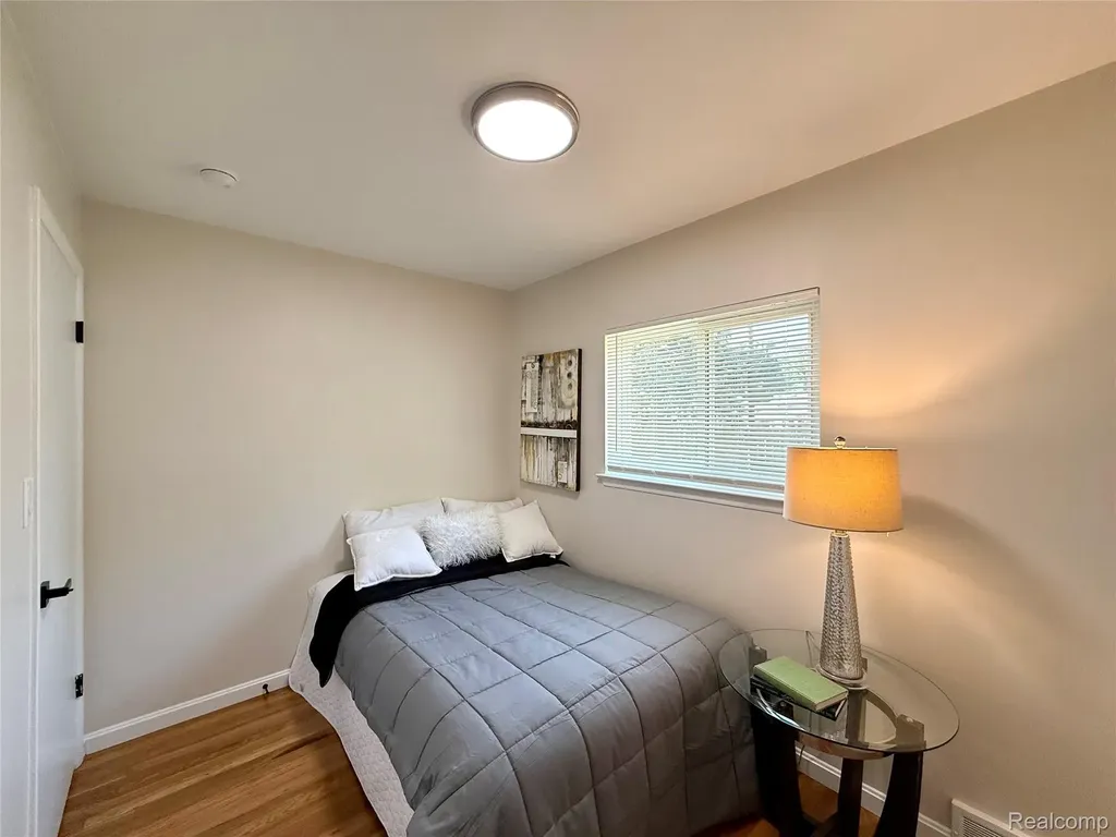 39909 Lynn Street Canton Charter Township MI 48187