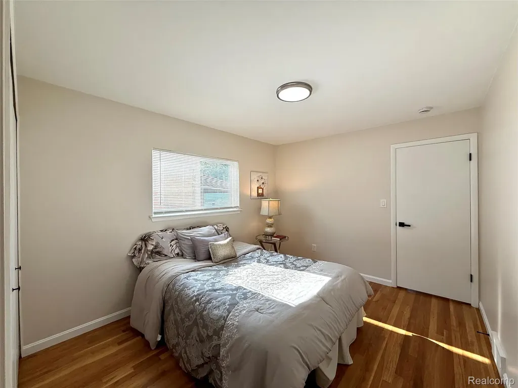 39909 Lynn Street Canton Charter Township MI 48187