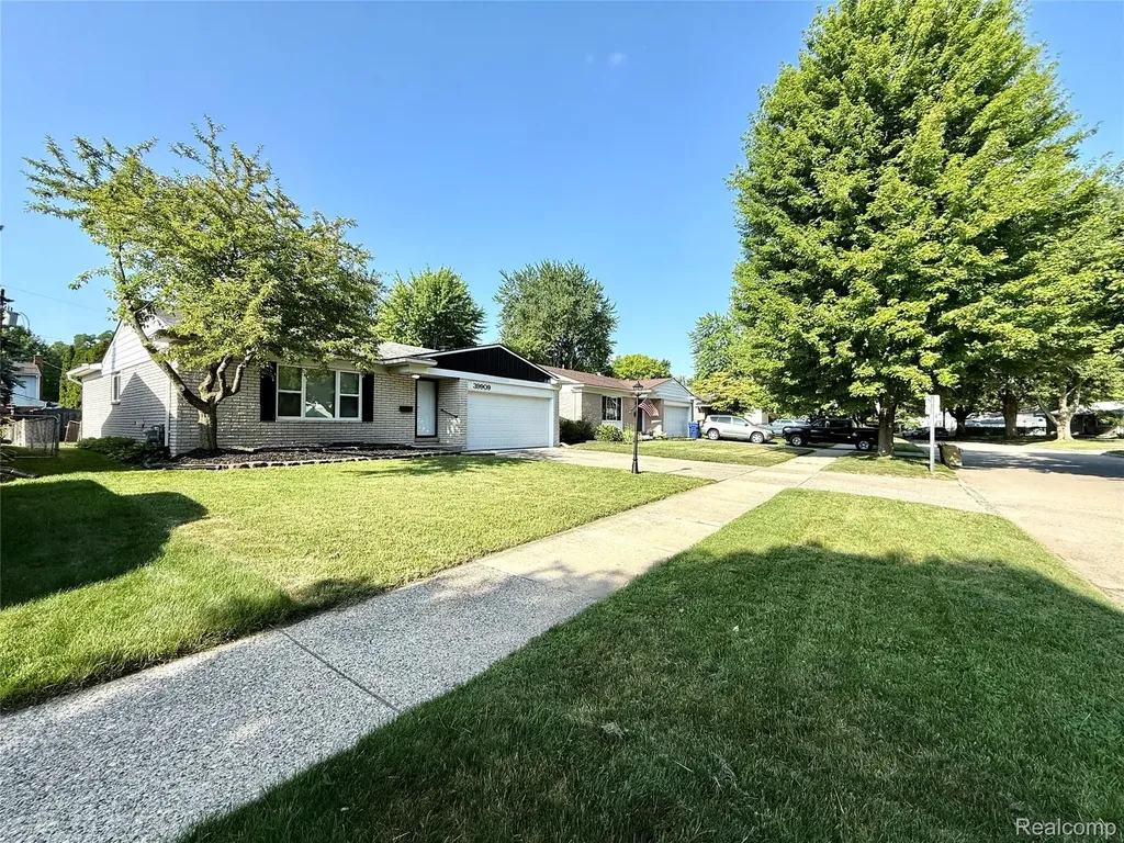 39909 Lynn Street Canton Charter Township MI 48187