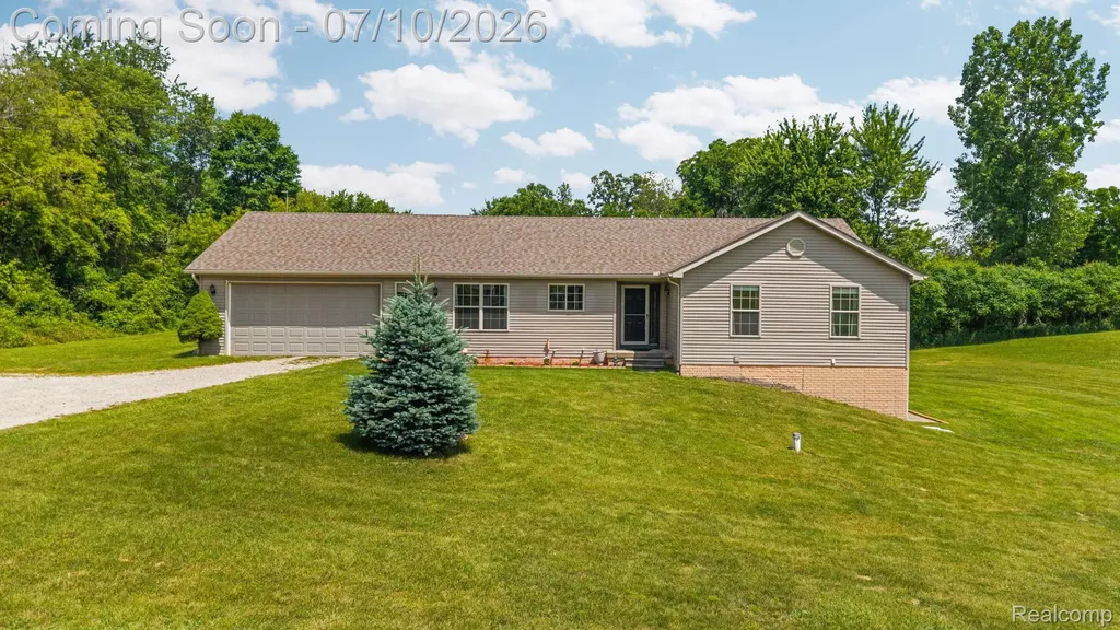 3144 N Nicholson Road Handy Township MI 48836