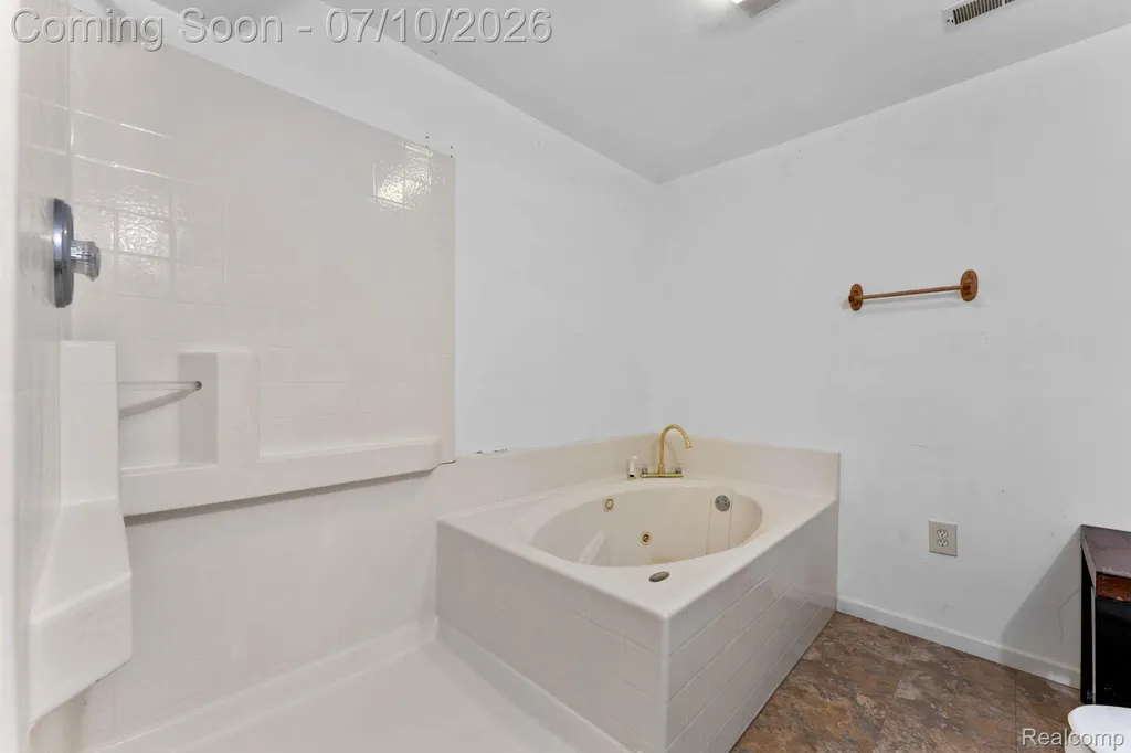 3144 N Nicholson Road Handy Township MI 48836